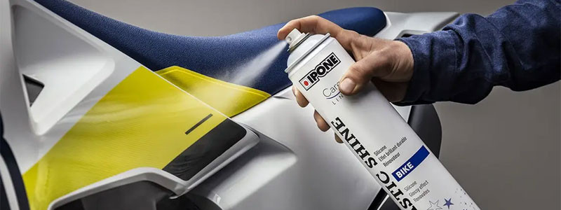 RÉNOVATEUR PLASTIQUE